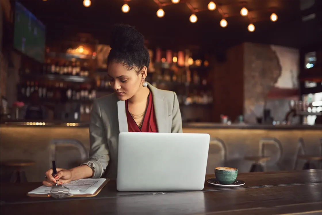 10 Tips for Starting a Business Before Quitting Your Job